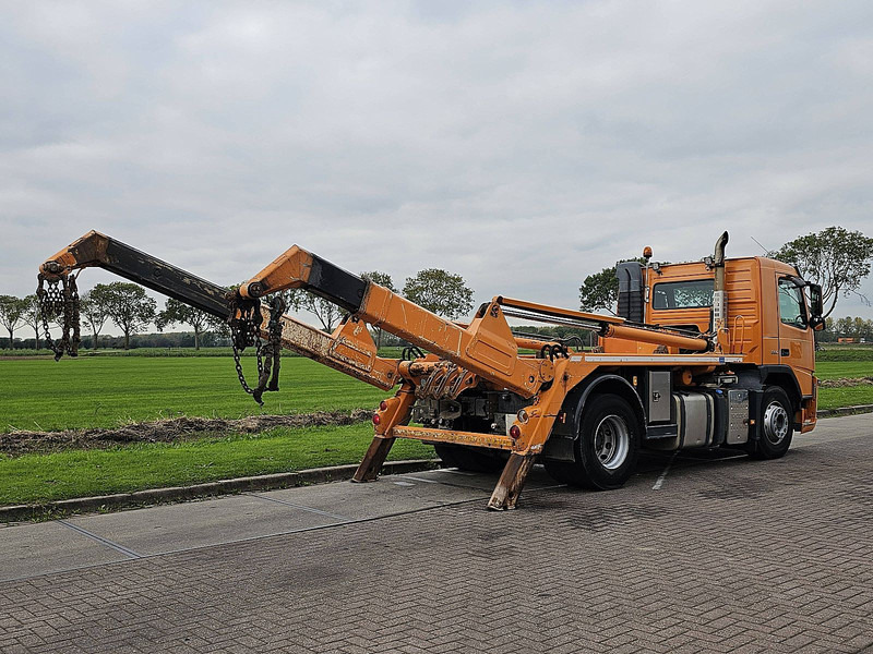 Volvo FM 330 - Xe tải chở thùng nhỏ: hình 3 Volvo FM 330 - Xe tải chở thùng nhỏ: hình 3