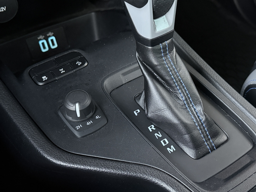 Ford Ranger 2.0L Ecoblue Raptor DoKa 4x4 Standheizung - SUV: hình 2 Ford Ranger 2.0L Ecoblue Raptor DoKa 4x4 Standheizung - SUV: hình 2