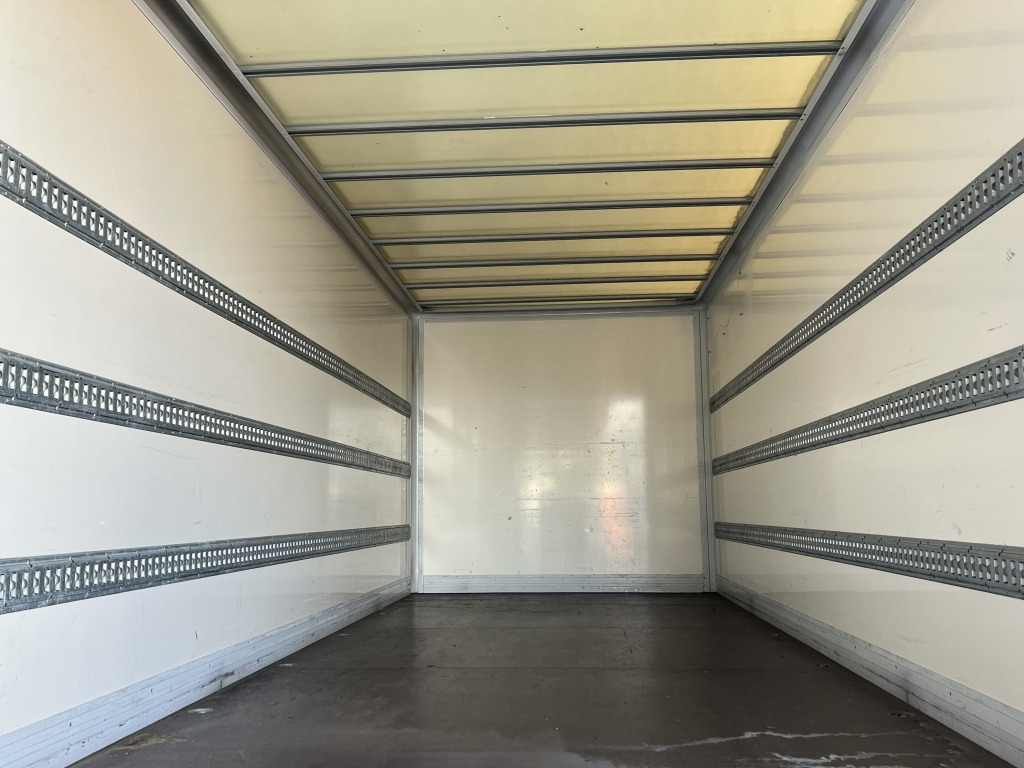 Iveco EuroCargo ML75E16 Klima 6,05m Koffer+LBW 102.tkm - Xe tải nhỏ thùng kín: hình 4 Iveco EuroCargo ML75E16 Klima 6,05m Koffer+LBW 102.tkm - Xe tải nhỏ thùng kín: hình 4