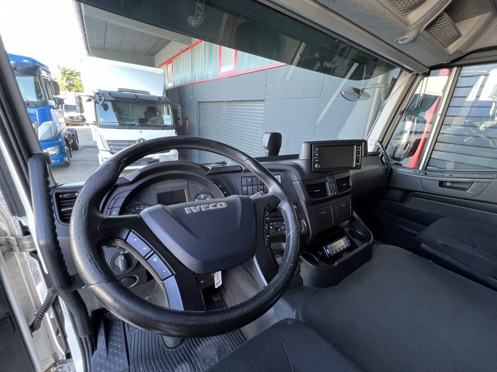 Iveco Stralis AD190S31 Klima ACC Carrier Supra 1050 - Xe tải đông lạnh: hình 3 Iveco Stralis AD190S31 Klima ACC Carrier Supra 1050 - Xe tải đông lạnh: hình 3