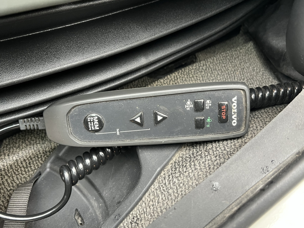 Volvo FL 260 7,2m LBW Klima Tempomat AHK Orig. 125'km - Xe tải thùng mui bạt: hình 5 Volvo FL 260 7,2m LBW Klima Tempomat AHK Orig. 125'km - Xe tải thùng mui bạt: hình 5