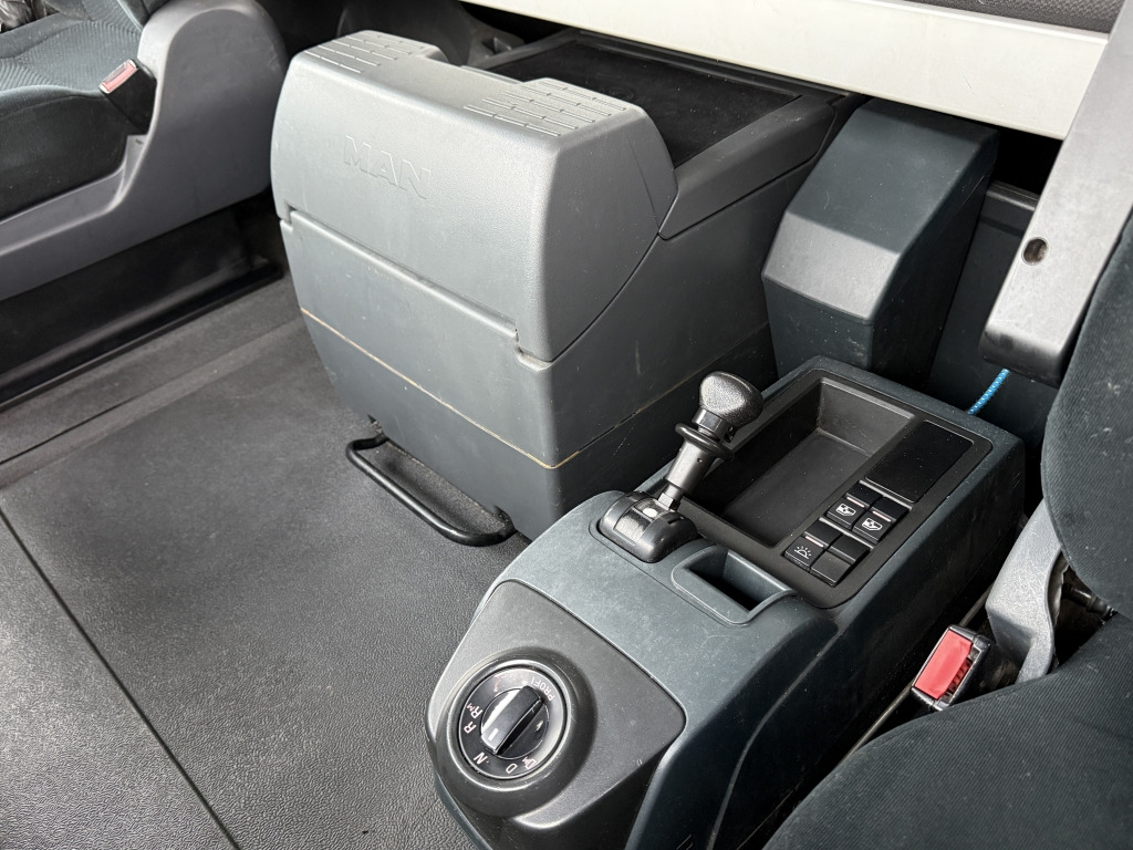 MAN TGX 18.440 XLX MEGA Klimaauto Motorbremse 2xTank - Xe đầu kéo: hình 4 MAN TGX 18.440 XLX MEGA Klimaauto Motorbremse 2xTank - Xe đầu kéo: hình 4