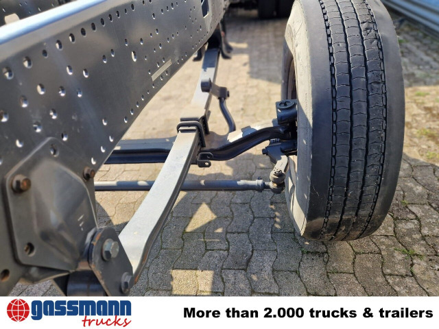 Iveco Trakker AD260T45 6x4, BRANDSCHADEN FAHRERHAUS! - Xe tải khung gầm: hình 4 Iveco Trakker AD260T45 6x4, BRANDSCHADEN FAHRERHAUS! - Xe tải khung gầm: hình 4