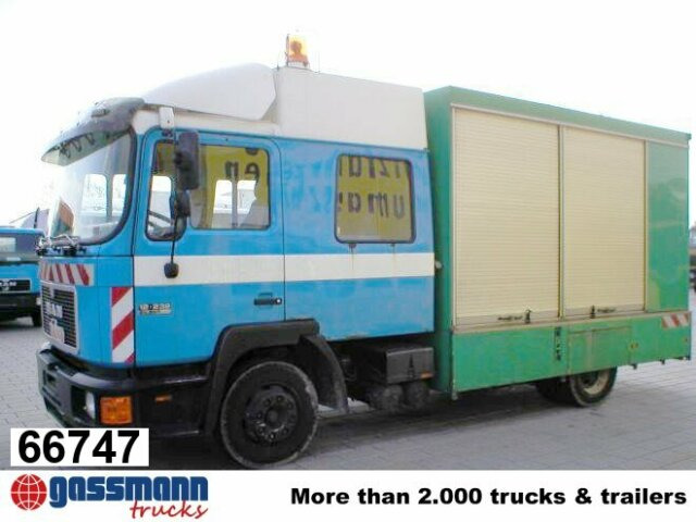 MAN Spülwagen - Xe tải chân không: hình 1 MAN Spülwagen - Xe tải chân không: hình 1