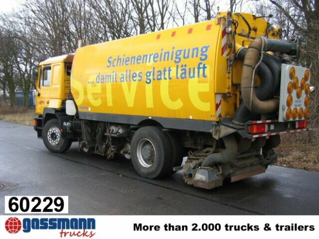 MAN T31 19.314 4x2 - Xe quét đường: hình 1 MAN T31 19.314 4x2 - Xe quét đường: hình 1