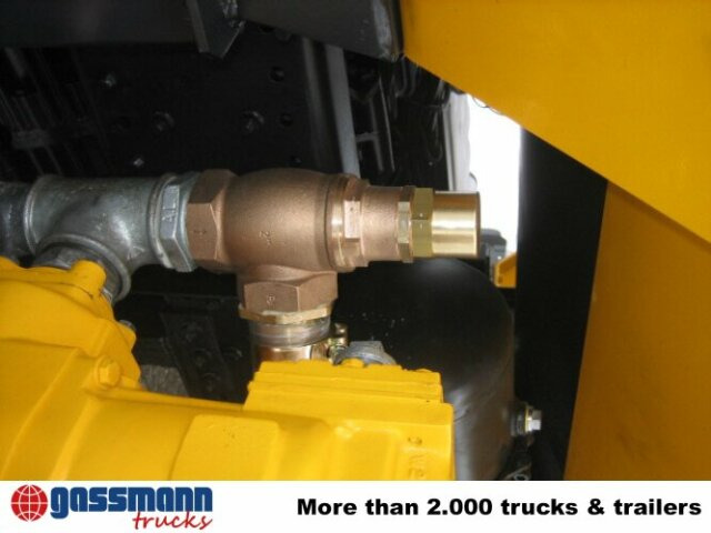 MAN TGA 26.430 6x6 - Xe bồn: hình 2 MAN TGA 26.430 6x6 - Xe bồn: hình 2