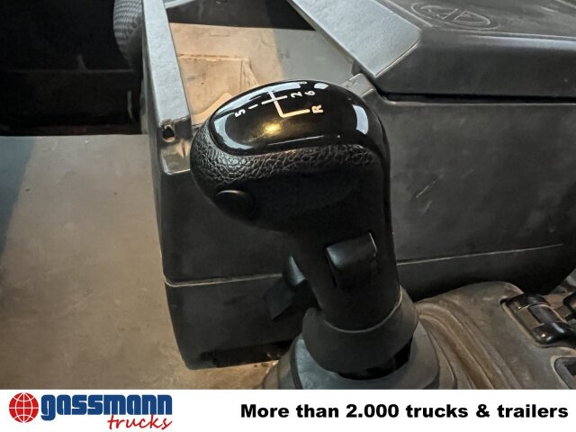 MAN TGA 35.360 8X4 BB, Betonmischer Karrena 10m³ - Xe trộn bê tông: hình 3 MAN TGA 35.360 8X4 BB, Betonmischer Karrena 10m³ - Xe trộn bê tông: hình 3