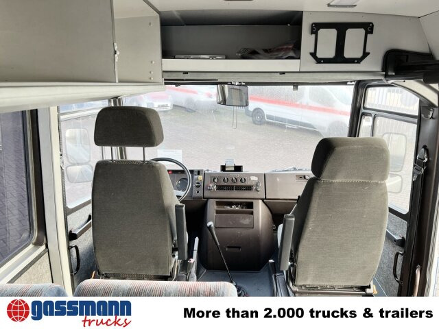 Xe bus mini, Xe van chở khách Mercedes-Benz 711 D-KA 4x2, Standklima, 11-Sitze, 2 x on stock: hình 6