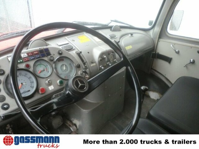 Mercedes-Benz LAK 1924 4x4 TLF, Feuerwehr - Xe tải cứu hỏa: hình 2 Mercedes-Benz LAK 1924 4x4 TLF, Feuerwehr - Xe tải cứu hỏa: hình 2