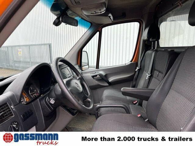 Mercedes-Benz Sprinter 515 CDI 4x2 - Xe van chở hàng: hình 3 Mercedes-Benz Sprinter 515 CDI 4x2 - Xe van chở hàng: hình 3