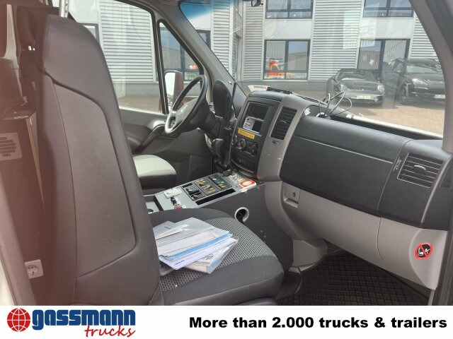 Mercedes-Benz Sprinter 516 CDI 4x2, Rettungswagen, Bi-Xenon - Xe van chở hàng: hình 5 Mercedes-Benz Sprinter 516 CDI 4x2, Rettungswagen, Bi-Xenon - Xe van chở hàng: hình 5