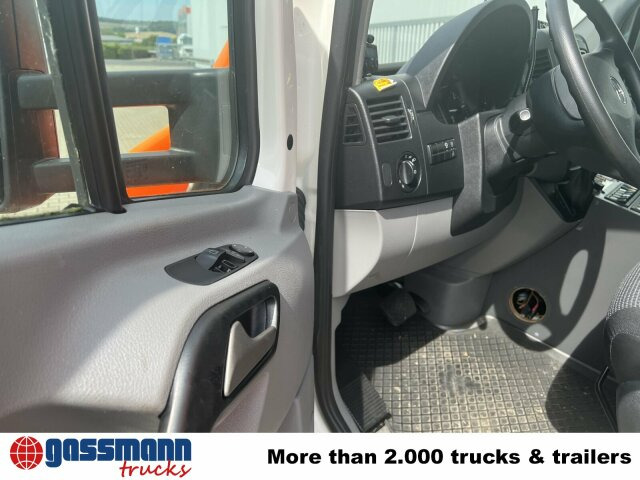 Mercedes-Benz Sprinter 516 CDI 4x2, Rettungswagen, Bi-Xenon - Xe van chở hàng: hình 4 Mercedes-Benz Sprinter 516 CDI 4x2, Rettungswagen, Bi-Xenon - Xe van chở hàng: hình 4