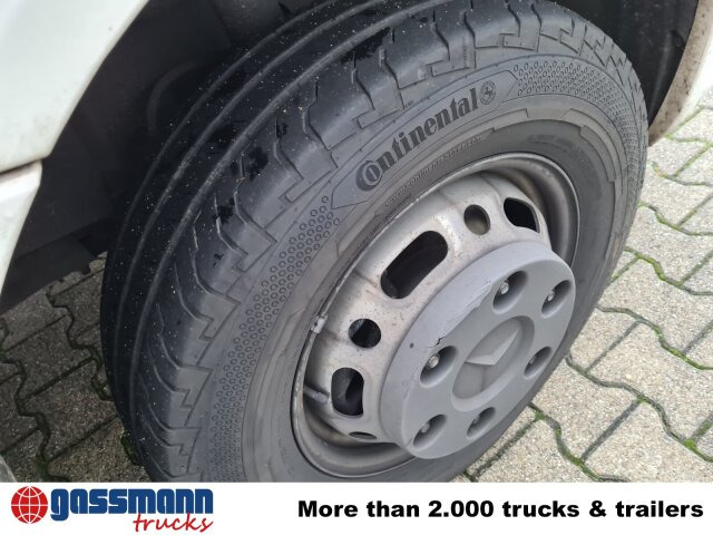 Mercedes-Benz Sprinter 516 CDI 4x2, Rettungswagen - Xe van chở hàng: hình 3 Mercedes-Benz Sprinter 516 CDI 4x2, Rettungswagen - Xe van chở hàng: hình 3