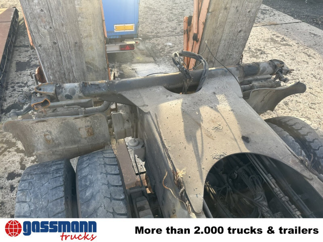 Scania 124C 400 6x6 - Xe tải khung gầm: hình 4 Scania 124C 400 6x6 - Xe tải khung gầm: hình 4