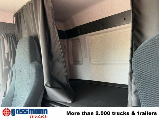 MAN TGL 8.220 4X2 BL - Xe đầu kéo: hình 2 MAN TGL 8.220 4X2 BL - Xe đầu kéo: hình 2