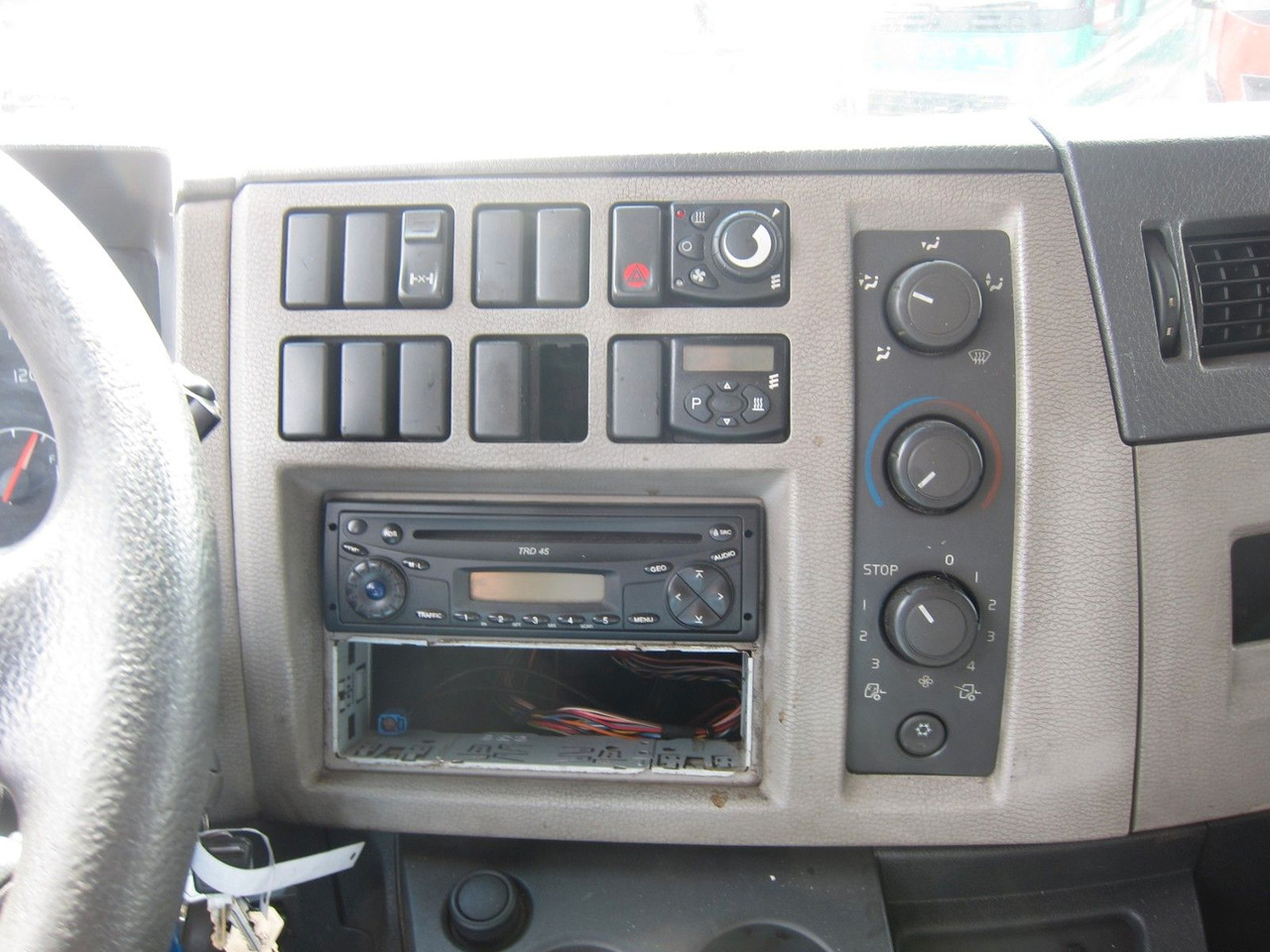 Xe tải hộp Volvo FL 240 12T Koffer KBW Manual: hình 8