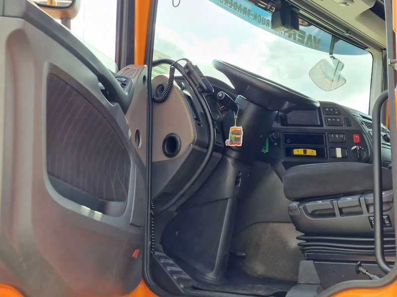 DAF XF 530 4x2 - Livestock Menke 2 deck water & ventilation - Xe tải chở gia súc: hình 4 DAF XF 530 4x2 - Livestock Menke 2 deck water & ventilation - Xe tải chở gia súc: hình 4