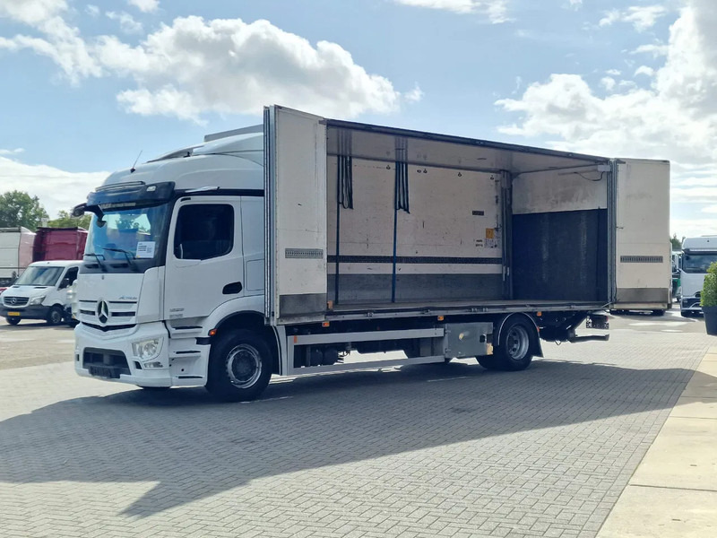 Mercedes-Benz Actros 1833 4x2 - Box with sidedoors - Loadlift - Full air - Mirror cam - Xe tải hộp: hình 4 Mercedes-Benz Actros 1833 4x2 - Box with sidedoors - Loadlift - Full air - Mirror cam - Xe tải hộp: hình 4