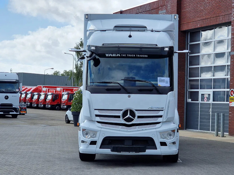 Mercedes-Benz Actros 1833 4x2 - Box with sidedoors - Loadlift - Full air - Mirror cam - Xe tải hộp: hình 2 Mercedes-Benz Actros 1833 4x2 - Box with sidedoors - Loadlift - Full air - Mirror cam - Xe tải hộp: hình 2