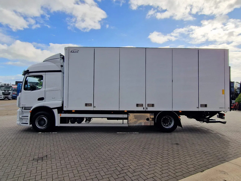 Mercedes-Benz Actros 1833 4x2 - Box with sidedoors - Loadlift - Full air - Mirror cam - Xe tải hộp: hình 5 Mercedes-Benz Actros 1833 4x2 - Box with sidedoors - Loadlift - Full air - Mirror cam - Xe tải hộp: hình 5