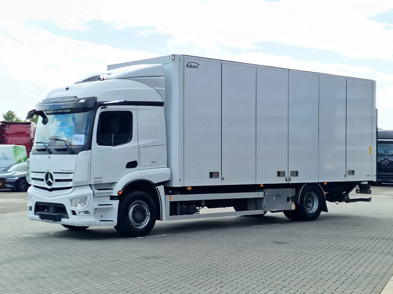 Mercedes-Benz Actros 1833 4x2 - Box with sidedoors - Loadlift - Full air - Mirror cam - Xe tải hộp: hình 3 Mercedes-Benz Actros 1833 4x2 - Box with sidedoors - Loadlift - Full air - Mirror cam - Xe tải hộp: hình 3
