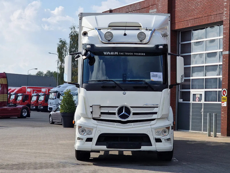 Mercedes-Benz Actros 1833 4x2 - Box with sidedoors - Loadlift - Sleeper cab - Full air - 5.80WB - Xe tải hộp: hình 2 Mercedes-Benz Actros 1833 4x2 - Box with sidedoors - Loadlift - Sleeper cab - Full air - 5.80WB - Xe tải hộp: hình 2