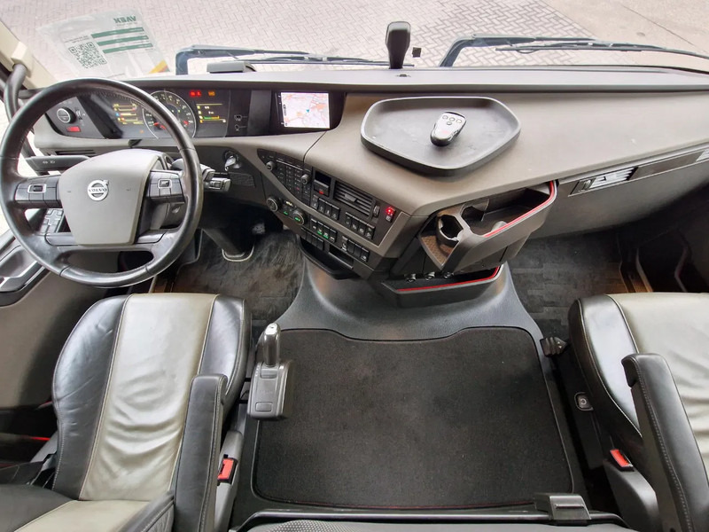 Xe chở container/ Xe tải hoán đổi thân Volvo FH 13.500 Globetrotter XL 6x2 - BDF - Loadlift - I Save - Full air - Navi: hình 12 Xe chở container/ Xe tải hoán đổi thân Volvo FH 13.500 Globetrotter XL 6x2 - BDF - Loadlift - I Save - Full air - Navi: hình 12