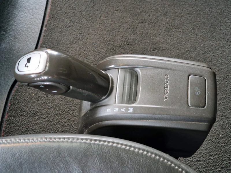 Xe chở container/ Xe tải hoán đổi thân Volvo FH 13.500 Globetrotter XL 6x2 - BDF - Loadlift - I Save - Full air - Navi: hình 19 Xe chở container/ Xe tải hoán đổi thân Volvo FH 13.500 Globetrotter XL 6x2 - BDF - Loadlift - I Save - Full air - Navi: hình 19