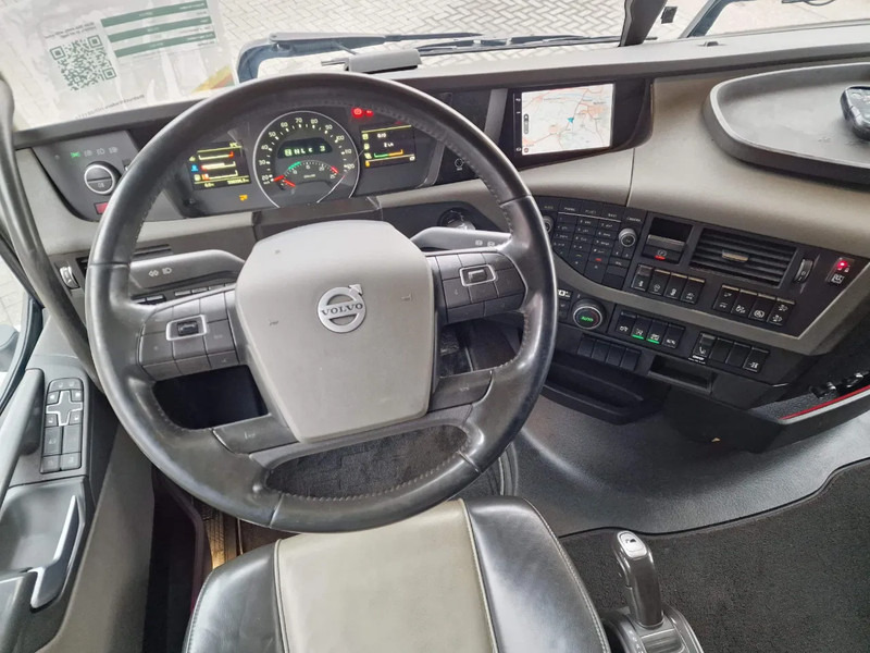 Xe chở container/ Xe tải hoán đổi thân Volvo FH 13.500 Globetrotter XL 6x2 - BDF - Loadlift - I Save - Full air - Navi: hình 11 Xe chở container/ Xe tải hoán đổi thân Volvo FH 13.500 Globetrotter XL 6x2 - BDF - Loadlift - I Save - Full air - Navi: hình 11