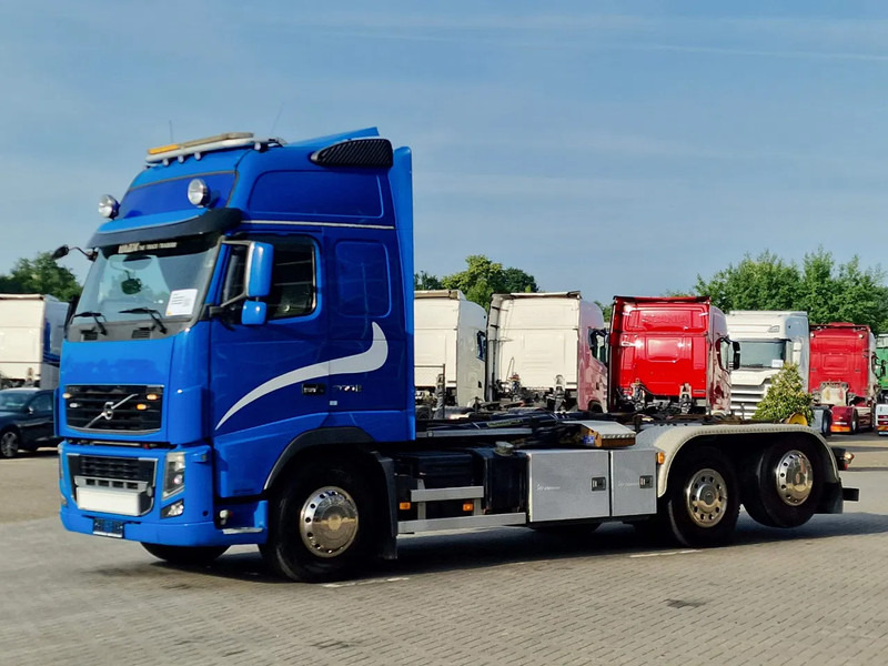 Volvo FH 16.700 Globetrotter 6x2*4 - Palfinger T20 Hook - Retarder - Steering axle - Xe tải nâng móc: hình 5 Volvo FH 16.700 Globetrotter 6x2*4 - Palfinger T20 Hook - Retarder - Steering axle - Xe tải nâng móc: hình 5