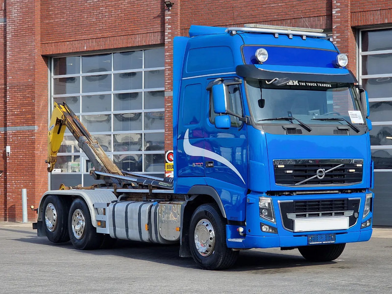 Volvo FH 16.700 Globetrotter 6x2*4 - Palfinger T20 Hook - Retarder - Steering axle - Xe tải nâng móc: hình 2 Volvo FH 16.700 Globetrotter 6x2*4 - Palfinger T20 Hook - Retarder - Steering axle - Xe tải nâng móc: hình 2