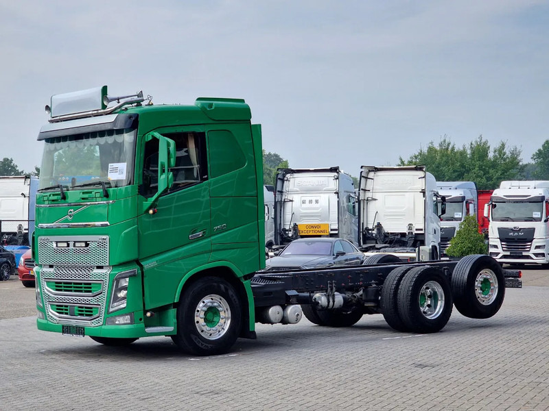 Volvo FH 16.750 Lowroof 6x2*4 - Chassis - 4.30 WB - Steering axle - Retarder - Custom interior - Xe tải khung gầm: hình 3 Volvo FH 16.750 Lowroof 6x2*4 - Chassis - 4.30 WB - Steering axle - Retarder - Custom interior - Xe tải khung gầm: hình 3