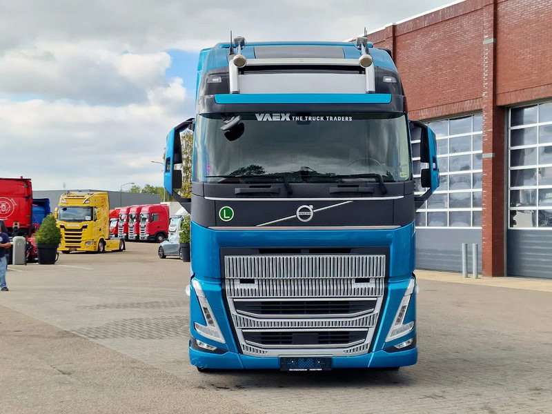 Volvo FH 500 4x2XL Cartransporter "Blyss" Low Kilometer!, in new condition! - Xe tải chuyên chở tự động: hình 3 Volvo FH 500 4x2XL Cartransporter "Blyss" Low Kilometer!, in new condition! - Xe tải chuyên chở tự động: hình 3