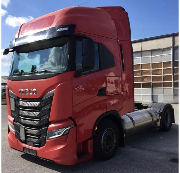 Iveco S-WAY 460 LNG - 4x2 - Retarder - Full air - Xe đầu kéo: hình 3 Iveco S-WAY 460 LNG - 4x2 - Retarder - Full air - Xe đầu kéo: hình 3