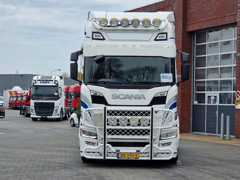 Scania R560 Highline 6x2 - BUFFL - Retarder - Full air - 3.15 WB - Leather - Xe đầu kéo: hình 2 Scania R560 Highline 6x2 - BUFFL - Retarder - Full air - 3.15 WB - Leather - Xe đầu kéo: hình 2