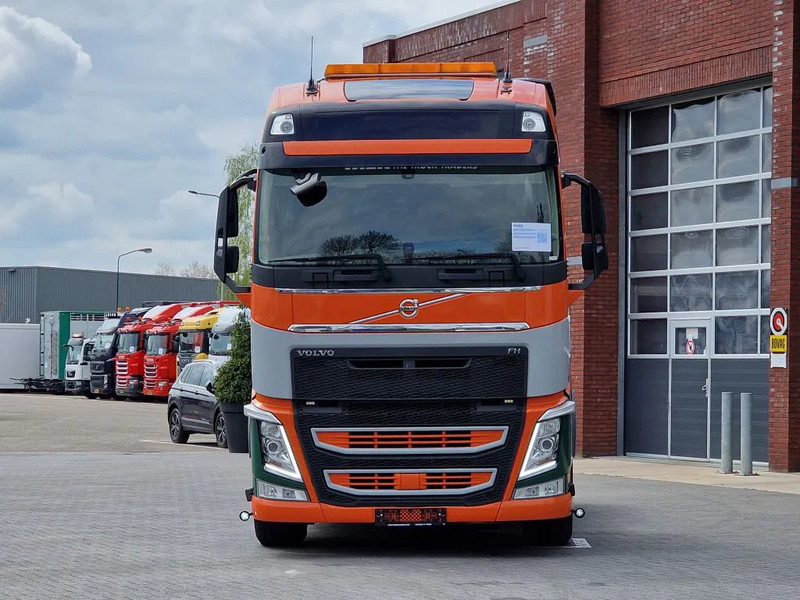 Volvo FH 13.500 6x4 - HMF 1153 K2 crane kran grua - Hydraulic - Lift axle - Euro 6 - Xe đầu kéo: hình 4 Volvo FH 13.500 6x4 - HMF 1153 K2 crane kran grua - Hydraulic - Lift axle - Euro 6 - Xe đầu kéo: hình 4