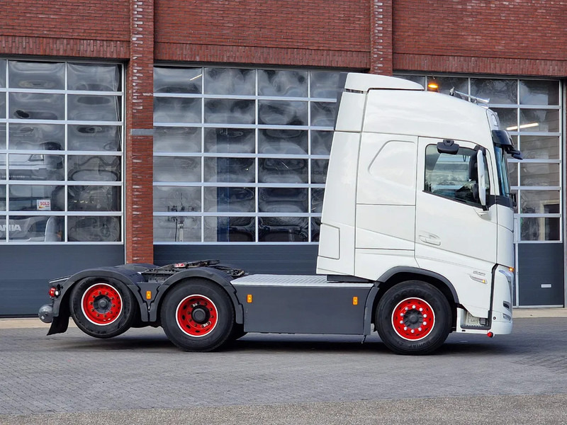 Volvo FH 13.500 Globetrotter 6x2 - I Save - 3.00 WB - PTO/Hydraulic - Full air - Custom interior - Xe đầu kéo: hình 5 Volvo FH 13.500 Globetrotter 6x2 - I Save - 3.00 WB - PTO/Hydraulic - Full air - Custom interior - Xe đầu kéo: hình 5