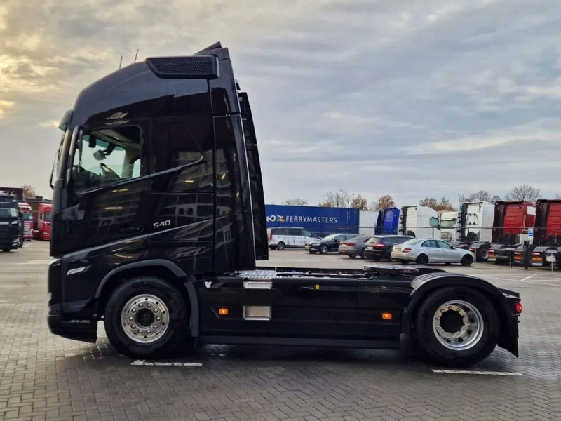 Volvo FH 13.500 Globetrotter XL 4x2 - NEW - Full spec - I parkcool - Full air - - Xe đầu kéo: hình 3 Volvo FH 13.500 Globetrotter XL 4x2 - NEW - Full spec - I parkcool - Full air - - Xe đầu kéo: hình 3