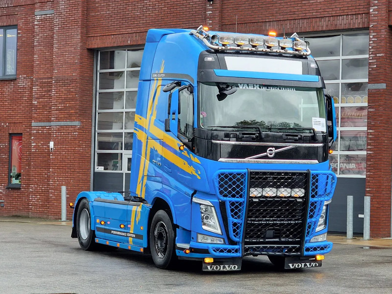 Volvo FH 13.540 Globetrotter XL 4x2 - Performance edition - I parkcool - Full air - Bull bar - Xe đầu kéo: hình 1 Volvo FH 13.540 Globetrotter XL 4x2 - Performance edition - I parkcool - Full air - Bull bar - Xe đầu kéo: hình 1