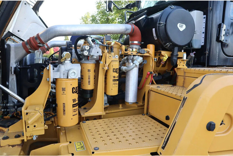 Xe ben đổ có khớp nối Caterpillar 730 04A | TAILGATE | LOW HOURS: hình 14 Xe ben đổ có khớp nối Caterpillar 730 04A | TAILGATE | LOW HOURS: hình 14