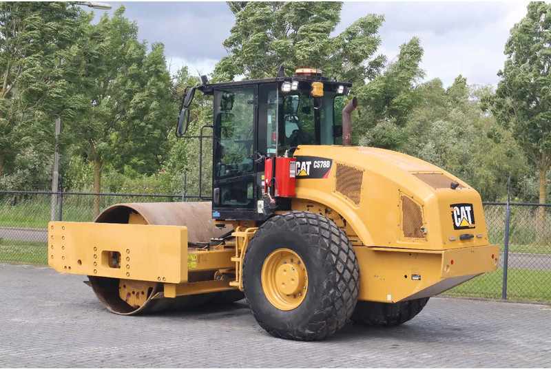 Caterpillar CS78B | TRIMBLE GPS | GOOD CONDITION - Máy lăn: hình 3 Caterpillar CS78B | TRIMBLE GPS | GOOD CONDITION - Máy lăn: hình 3