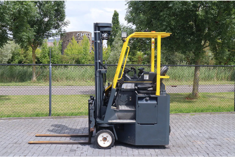 Combilift CB3000 | 2.5 TON | 6 METER | TRIPLEX | SIDESHIFT - Xe tải tiếp cận 4 hướng: hình 1 Combilift CB3000 | 2.5 TON | 6 METER | TRIPLEX | SIDESHIFT - Xe tải tiếp cận 4 hướng: hình 1