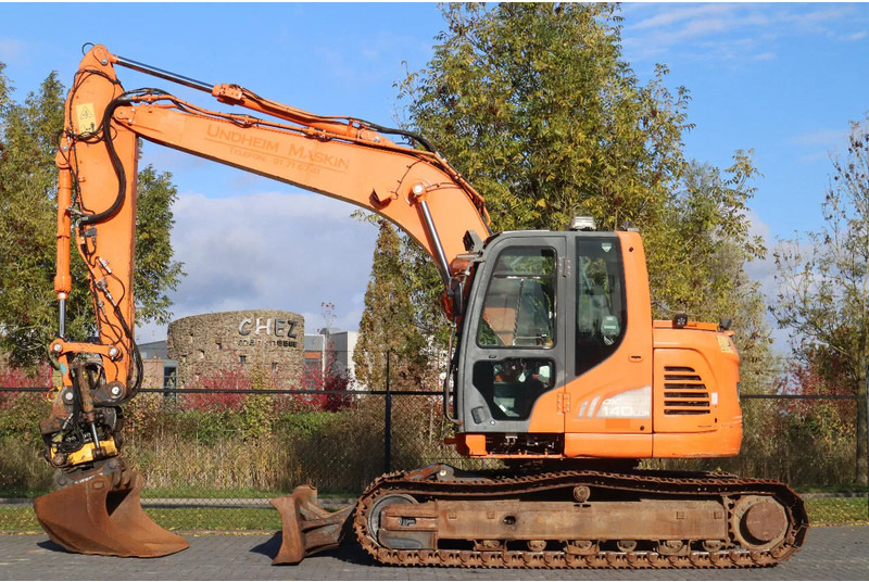 Doosan DX140LCR-3 | DX 140 LCR-3 | TILT ROTATOR | BUCKET | DOZERBLADE - Máy xúc bánh xích: hình 1 Doosan DX140LCR-3 | DX 140 LCR-3 | TILT ROTATOR | BUCKET | DOZERBLADE - Máy xúc bánh xích: hình 1