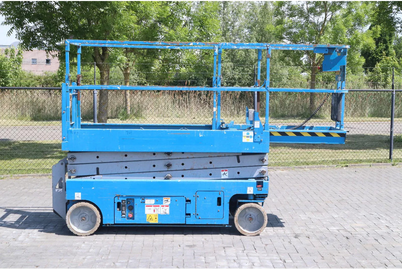 Genie GS-2032 | 8 METER | 363 KG - Máy nâng người hình kéo: hình 4 Genie GS-2032 | 8 METER | 363 KG - Máy nâng người hình kéo: hình 4