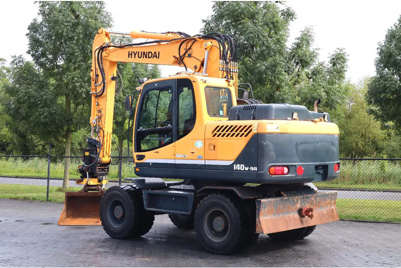 Hyundai ROBEX 140W-9A | ROTOTILT | BUCKET | ONLY 3502 HOUR! | GOOD TIRES - Máy xúc bánh lốp: hình 3 Hyundai ROBEX 140W-9A | ROTOTILT | BUCKET | ONLY 3502 HOUR! | GOOD TIRES - Máy xúc bánh lốp: hình 3