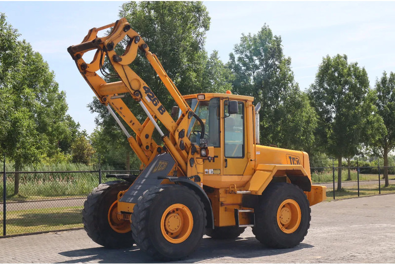 JCB 426 B | 35 KM/H | ONLY 9800 HOURS | FIRST OWNER | DUTCH MACHINE - Máy xúc lật bánh lốp: hình 4 JCB 426 B | 35 KM/H | ONLY 9800 HOURS | FIRST OWNER | DUTCH MACHINE - Máy xúc lật bánh lốp: hình 4