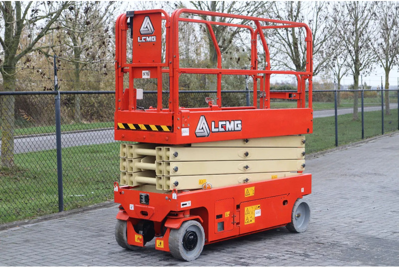 LGMG AS0808E | 10 METER | 230 KG - Máy nâng người hình kéo: hình 3 LGMG AS0808E | 10 METER | 230 KG - Máy nâng người hình kéo: hình 3