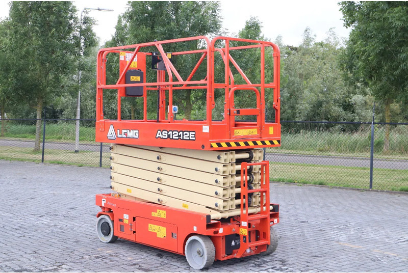 LGMG AS1212E | 14 METER | 320 KG | GS-4047 | ERT4769 - Máy nâng người hình kéo: hình 2 LGMG AS1212E | 14 METER | 320 KG | GS-4047 | ERT4769 - Máy nâng người hình kéo: hình 2
