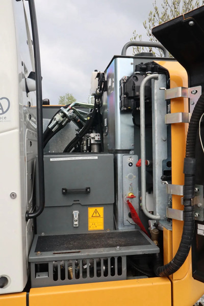 Máy xúc bánh xích Liebherr R914 COMPACT S | ROTOTILT | 3X BUCKET | DOZERBLADE: hình 14