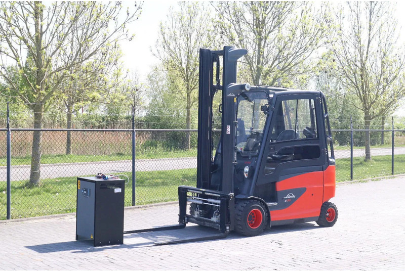 Linde E35 HL-01 | SIDESHIFT | POSITIONERS | LOW HOURS - Xe nâng điện: hình 2 Linde E35 HL-01 | SIDESHIFT | POSITIONERS | LOW HOURS - Xe nâng điện: hình 2